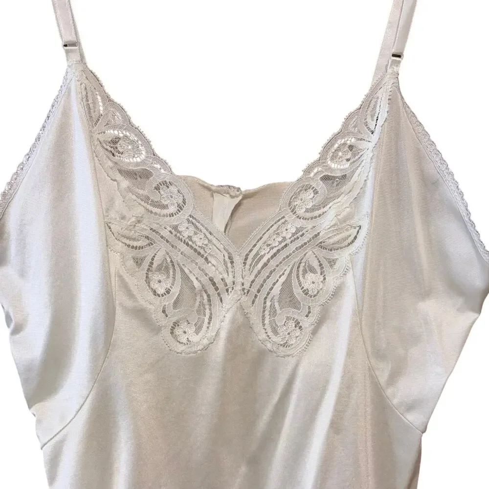 Vintage JCPenney body lites white cami tank lace neckline 36 USA made layering